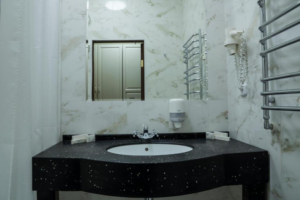 Ar Nuvo Hotel Karagandy Quarto foto